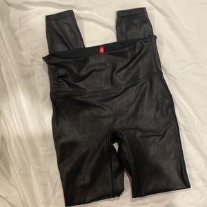 Spanx Faux Leather Leggings size M